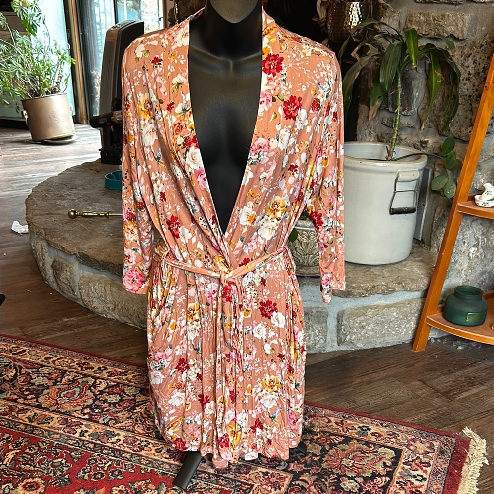 Posh Peanut Cream and Red Floral Robe